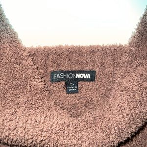 Fashionnova set: a jacket, top and pants. 80$